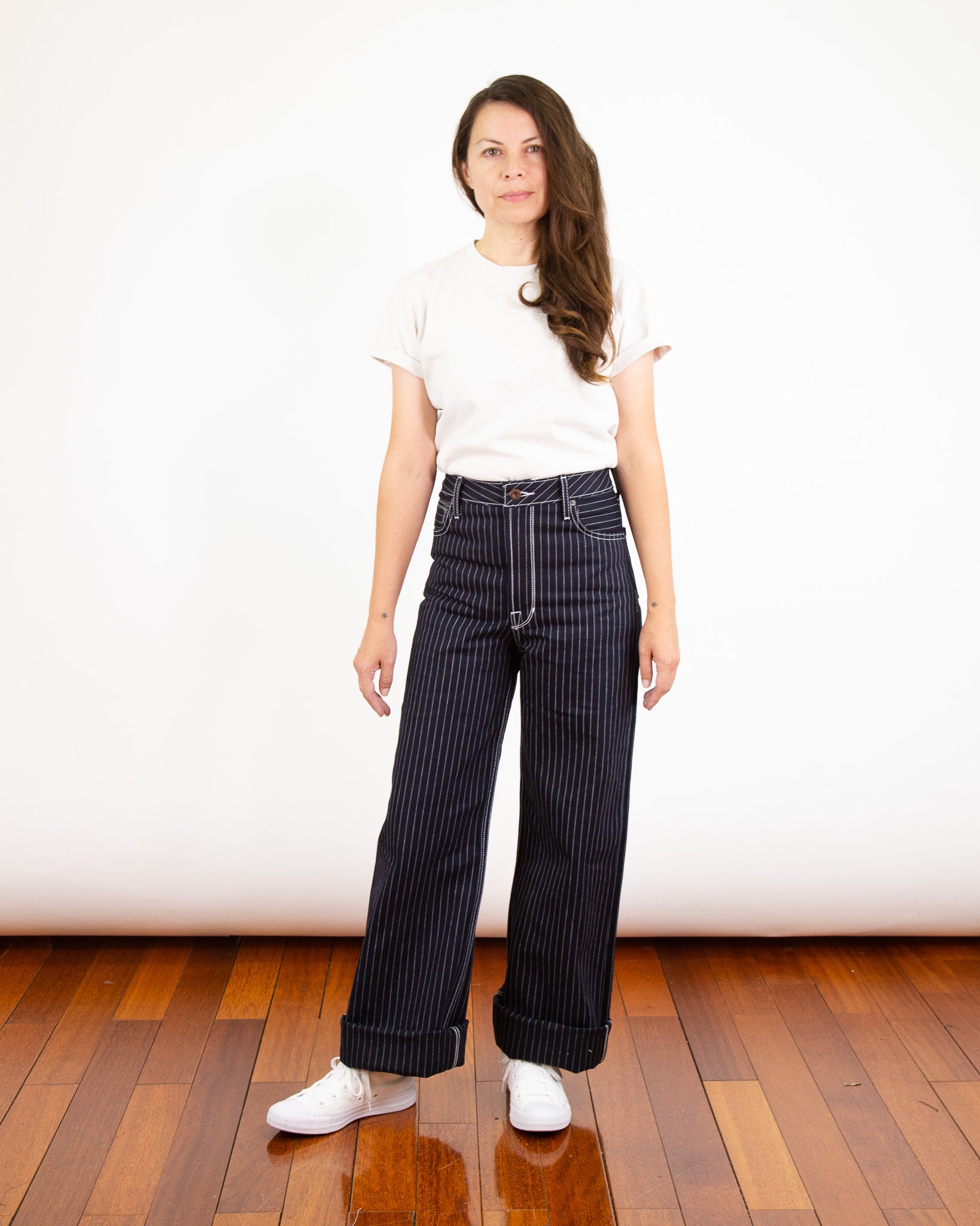 Model wearing Shadow Wabash Emily fit